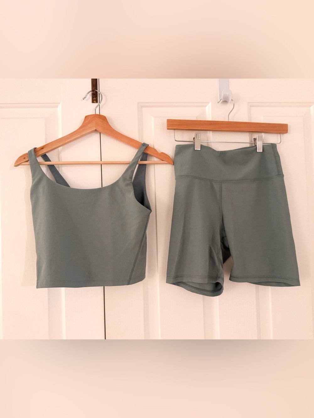 Old Navy S/M Active Powersoft Bike Short (Medium) Supportive Top (Small) Set